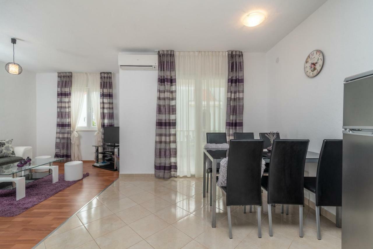Apartment Jelena *